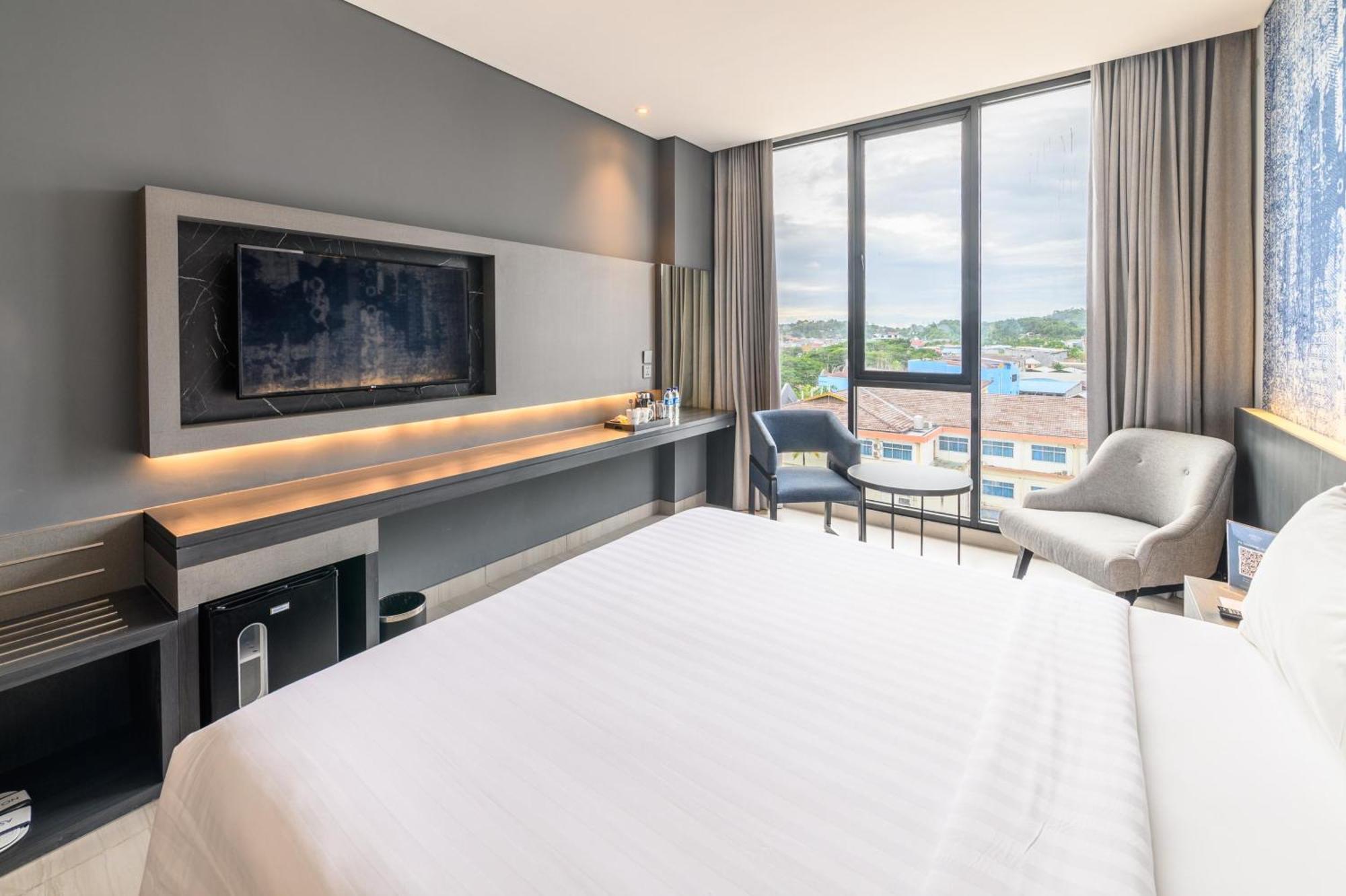 Aston Sorong Hotel & Conference Center ภายนอก รูปภาพ