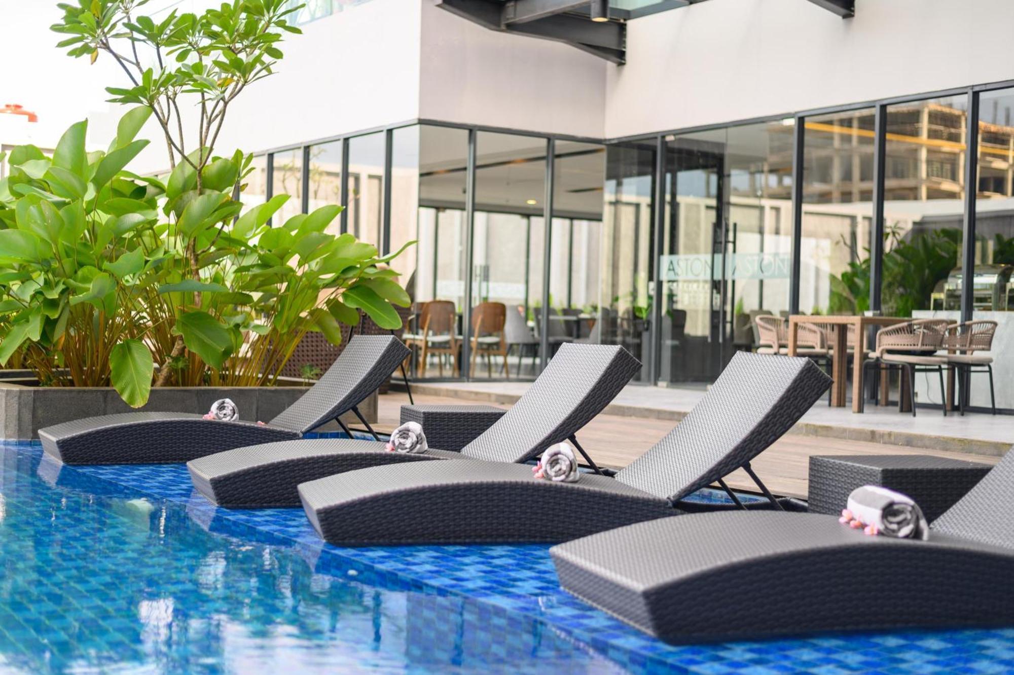 Aston Sorong Hotel & Conference Center ภายนอก รูปภาพ